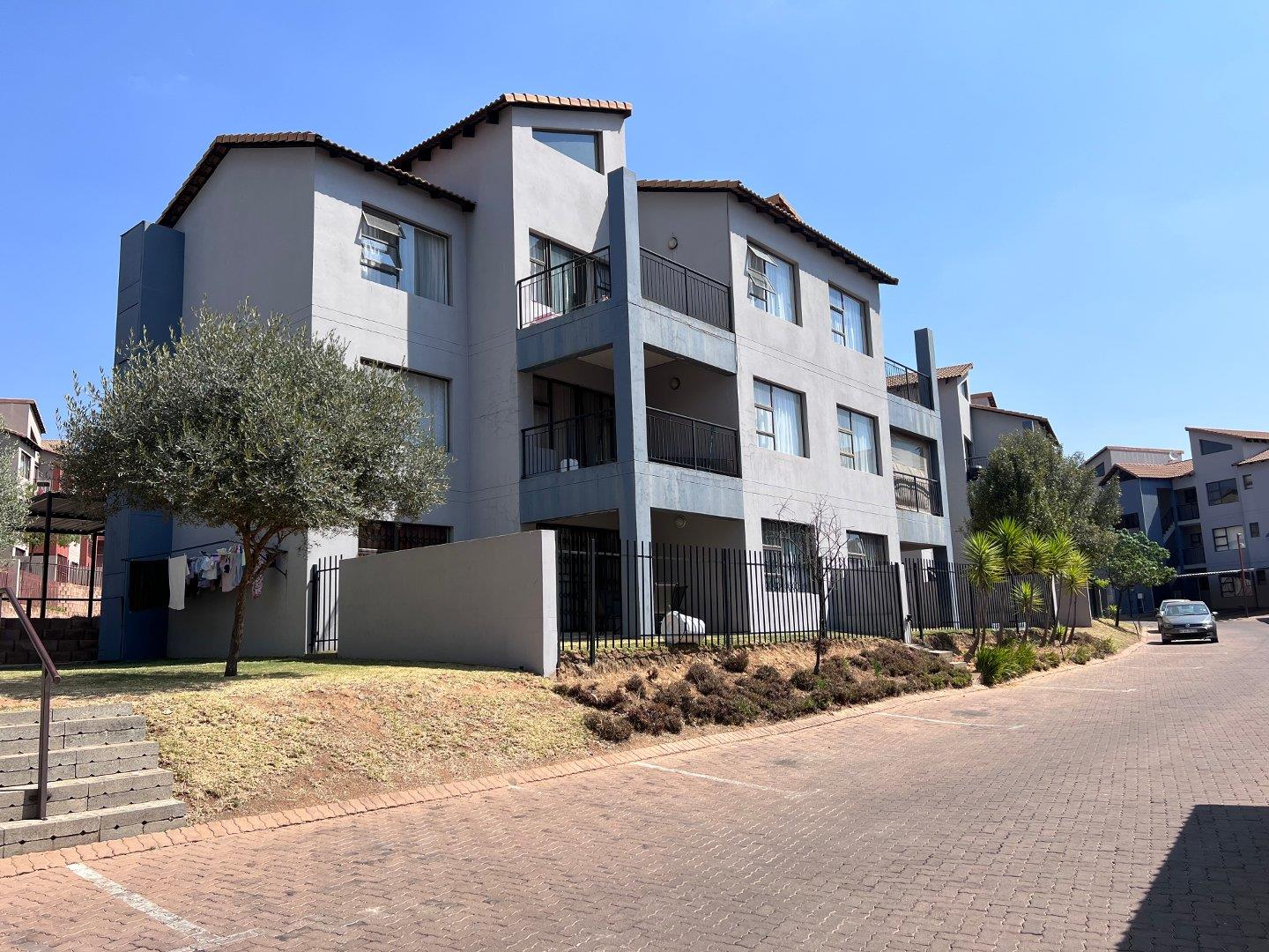 Honeydew Manor Property Property and houses to rent in Honeydew Manor