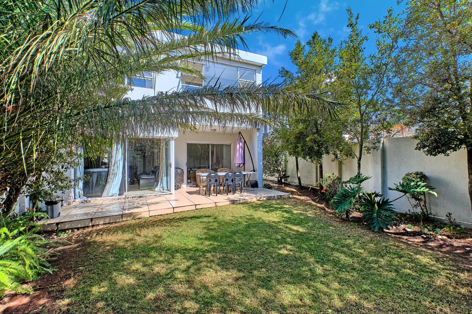 4 Bedroom Townhouse for sale in Melrose North P24113325010