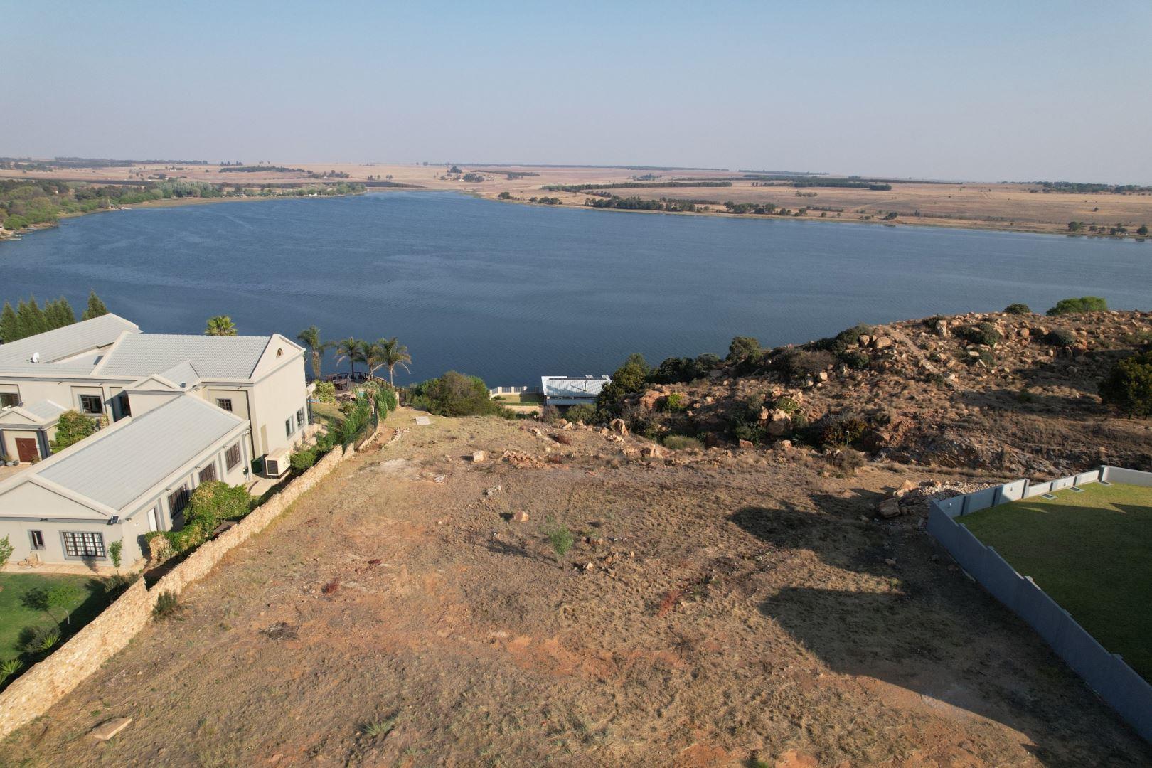 Aquavista Mountain Estate Property Property and houses for sale in