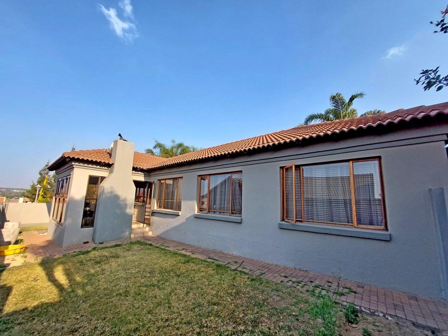 Thatchfield Estate Property Houses for sale in Thatchfield Estate