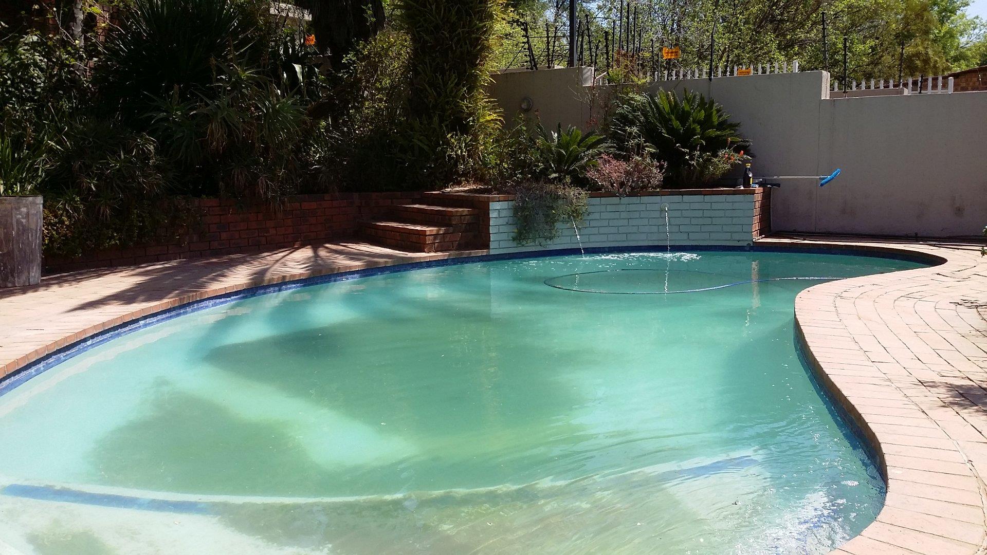 9 Bedroom House for sale in Ferndale P24113409336