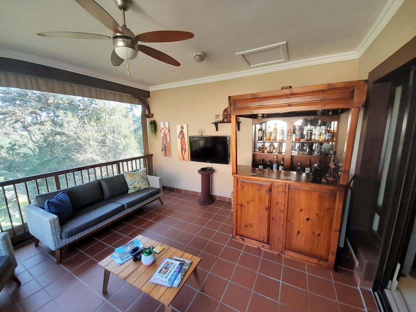 3 Bedroom Townhouse for sale in Wakenshaw Estate P24113326951