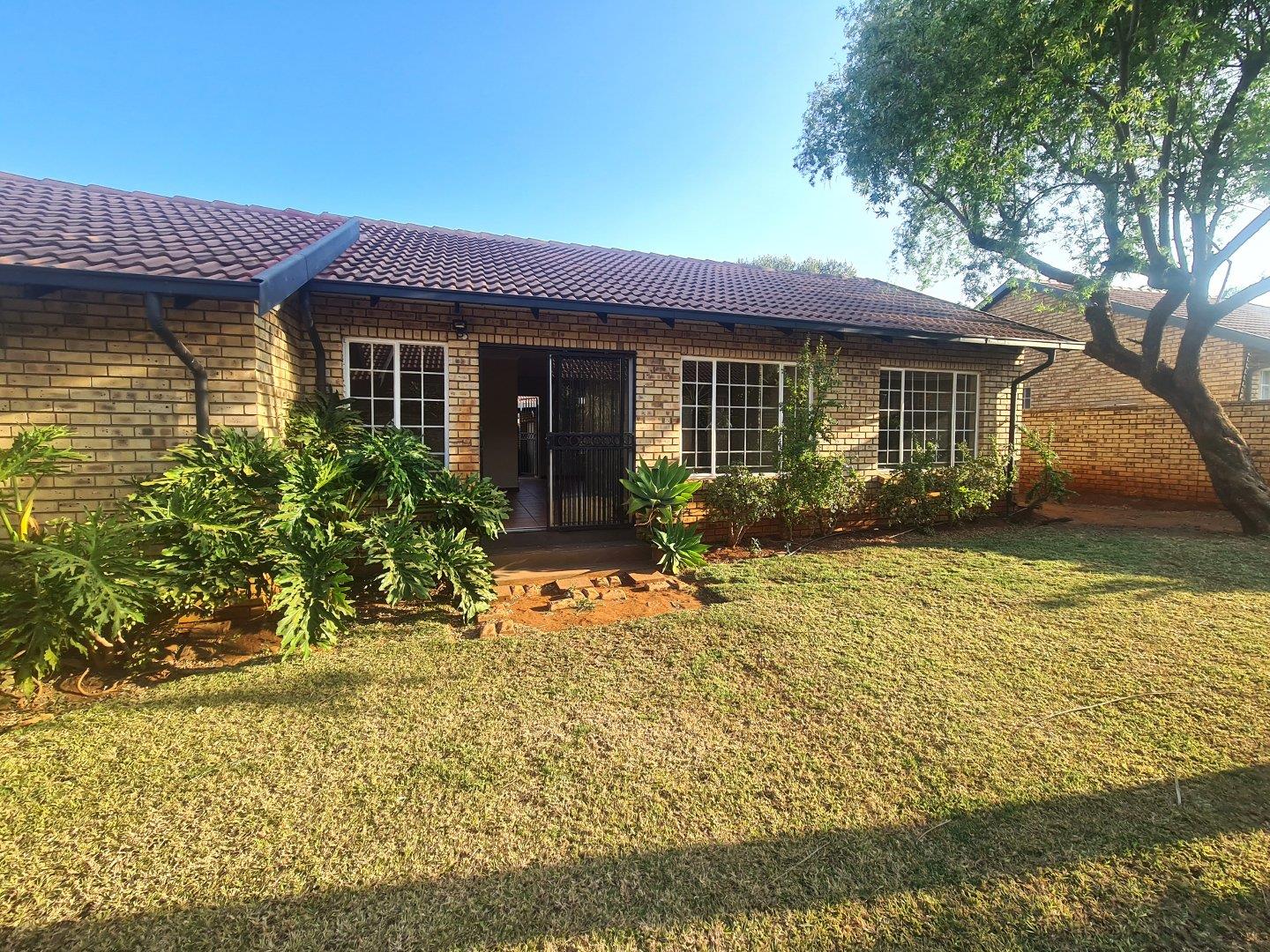 La Montagne, Pretoria Property Townhouses for sale in La Montagne