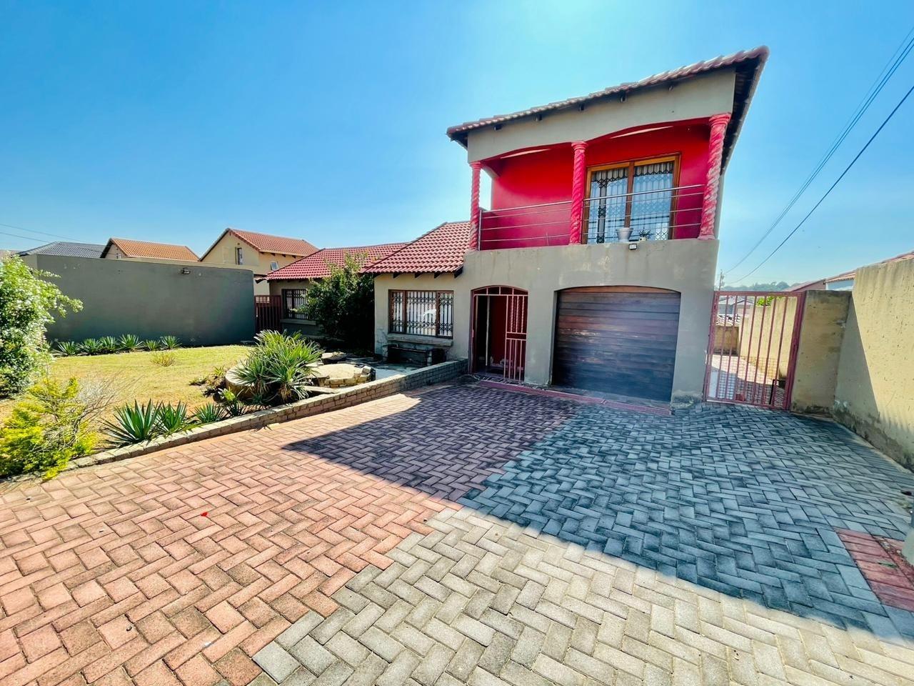 3 Bedroom House for sale in Ormonde 91 Akker Street P24113328593