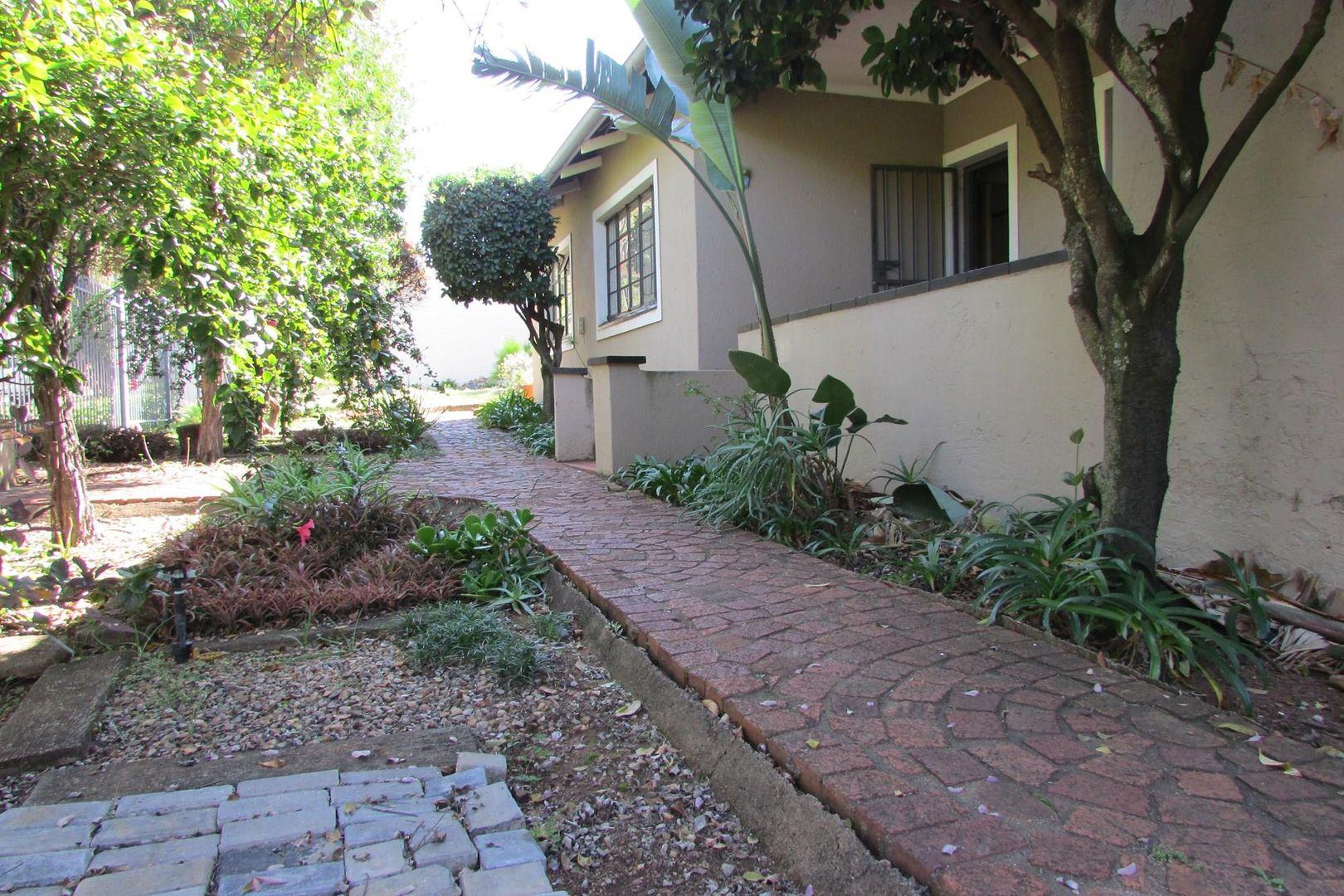 4 Bedroom House for sale in Colbyn P24112749026