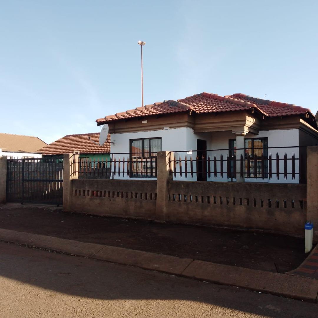 Tokoza Ext 5 Property Property and houses for sale in Tokoza Ext 5