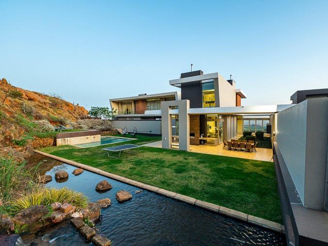 4 Bedroom House for Sale in Bassonia Estate