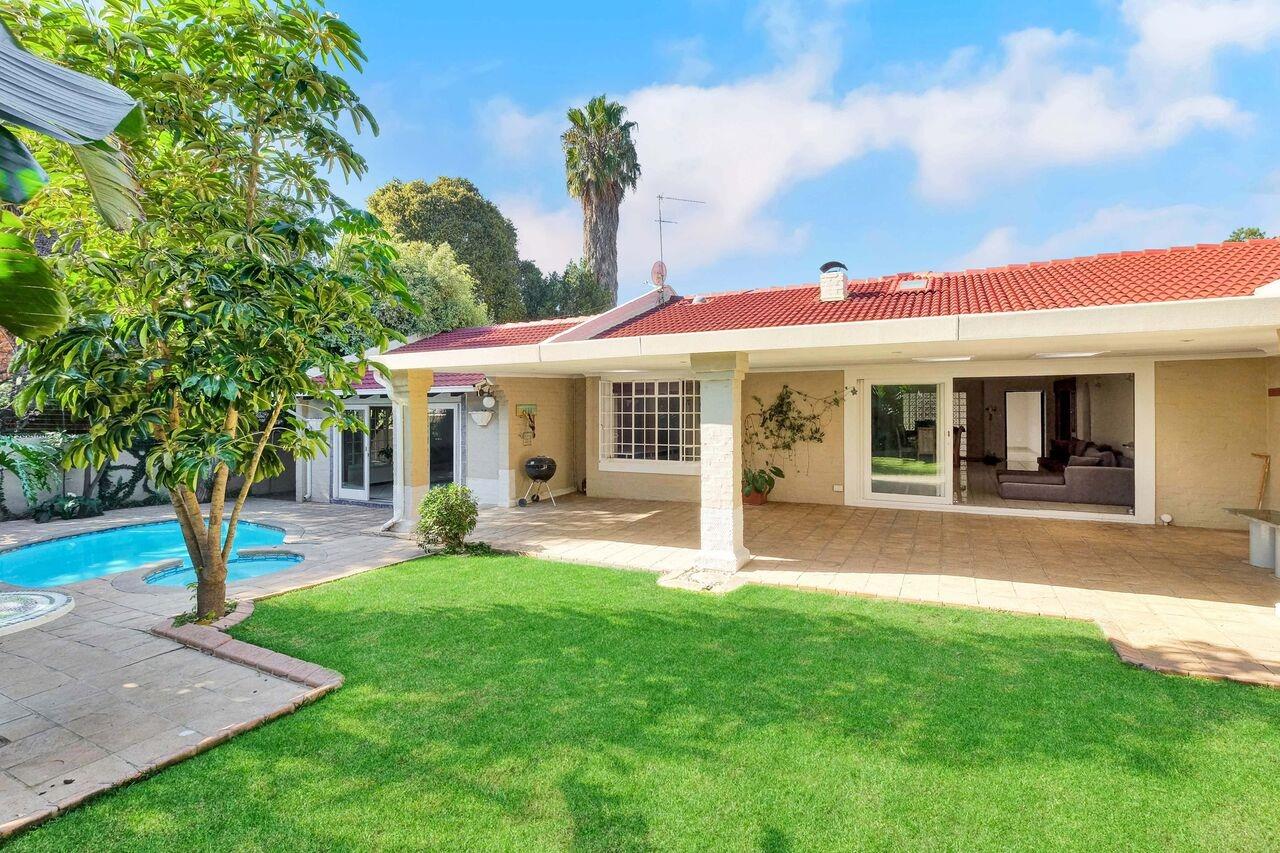 3 Bedroom House for sale in Hurlingham Manor Hurlingham Manor, 31