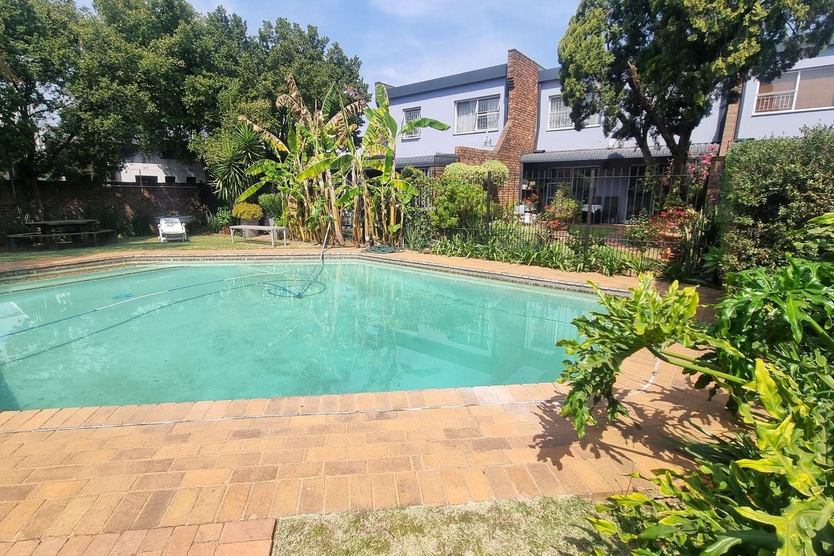 3 Bedroom Townhouse for sale in Wonderboom South 11 Mayflower, 680