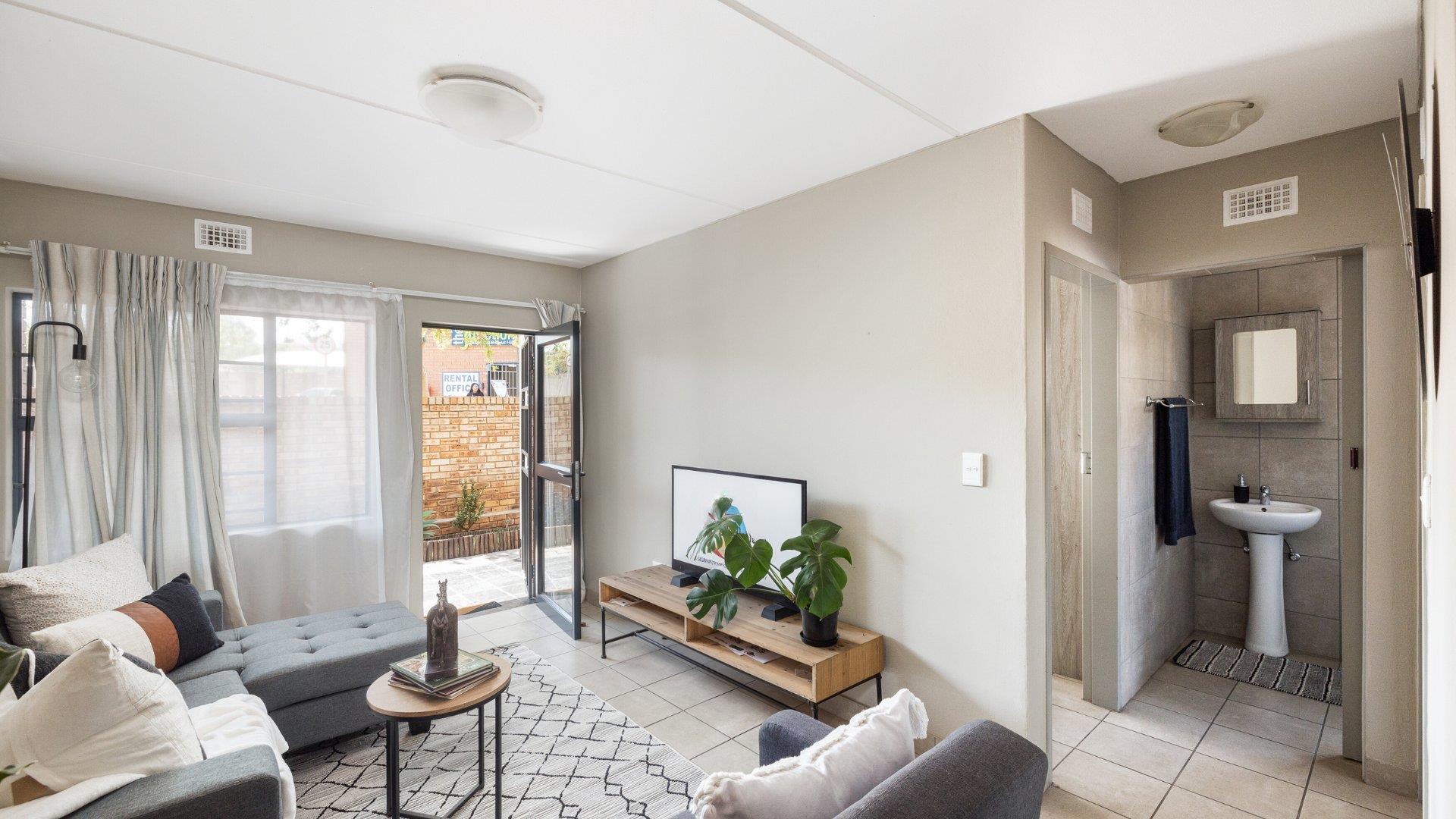 2 Bedroom Apartment / flat to rent in Centurion Central P24115139433