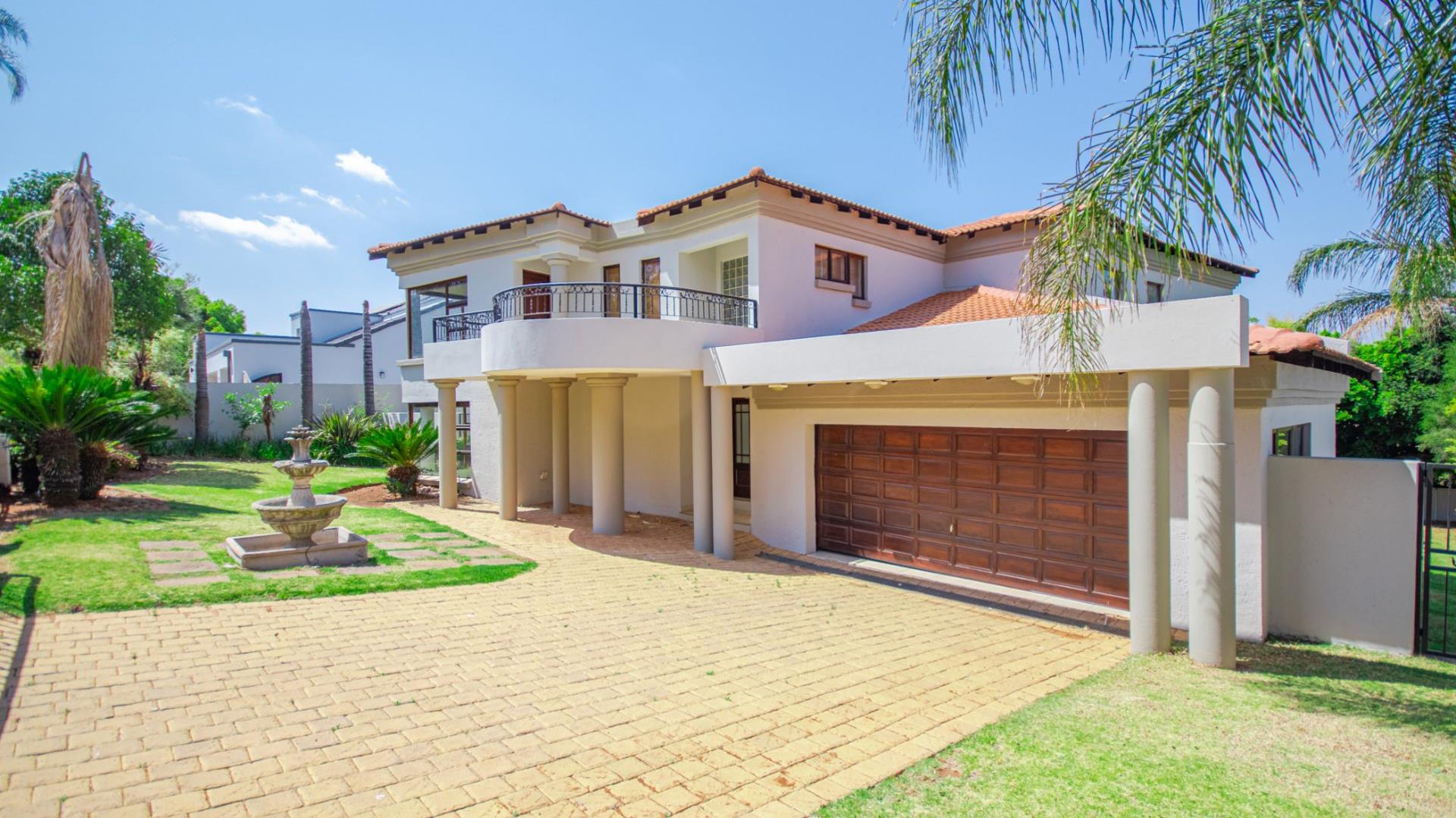 5 Bedroom House for sale in Woodhill Golf Estate P24113336699