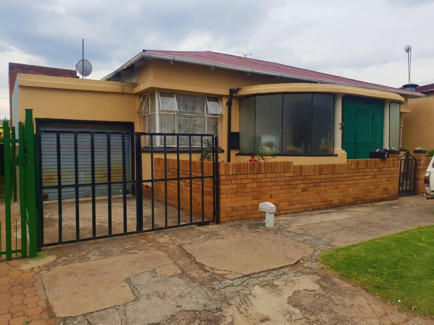 3 Bedroom House for sale in Springs Central P24113337368