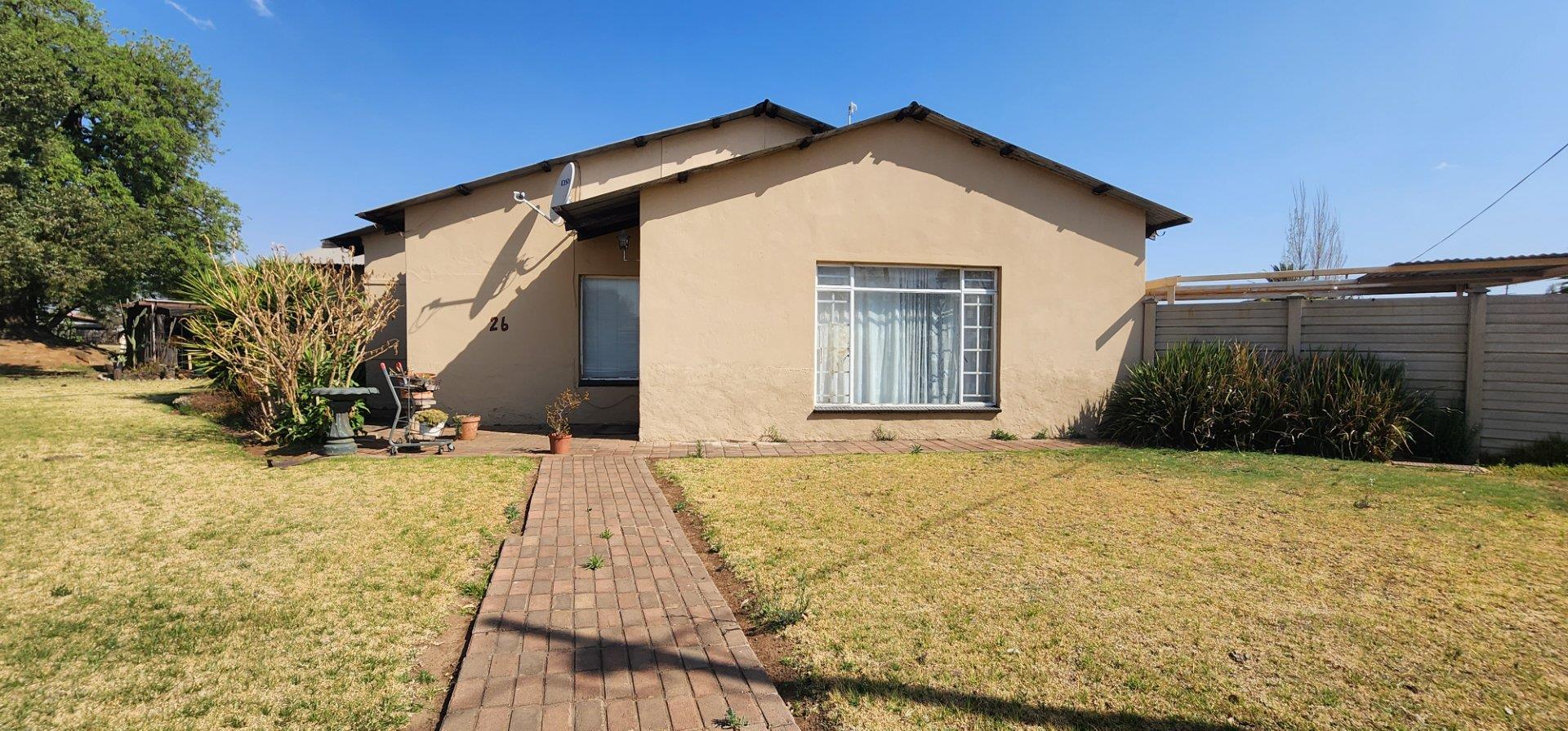 3 Bedroom House for sale in Riversdale P24113340745