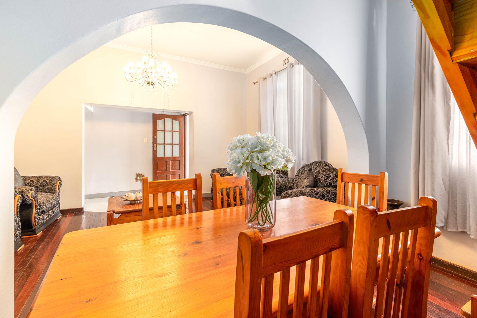 6 Bedroom House for sale in Salt River P24113341264