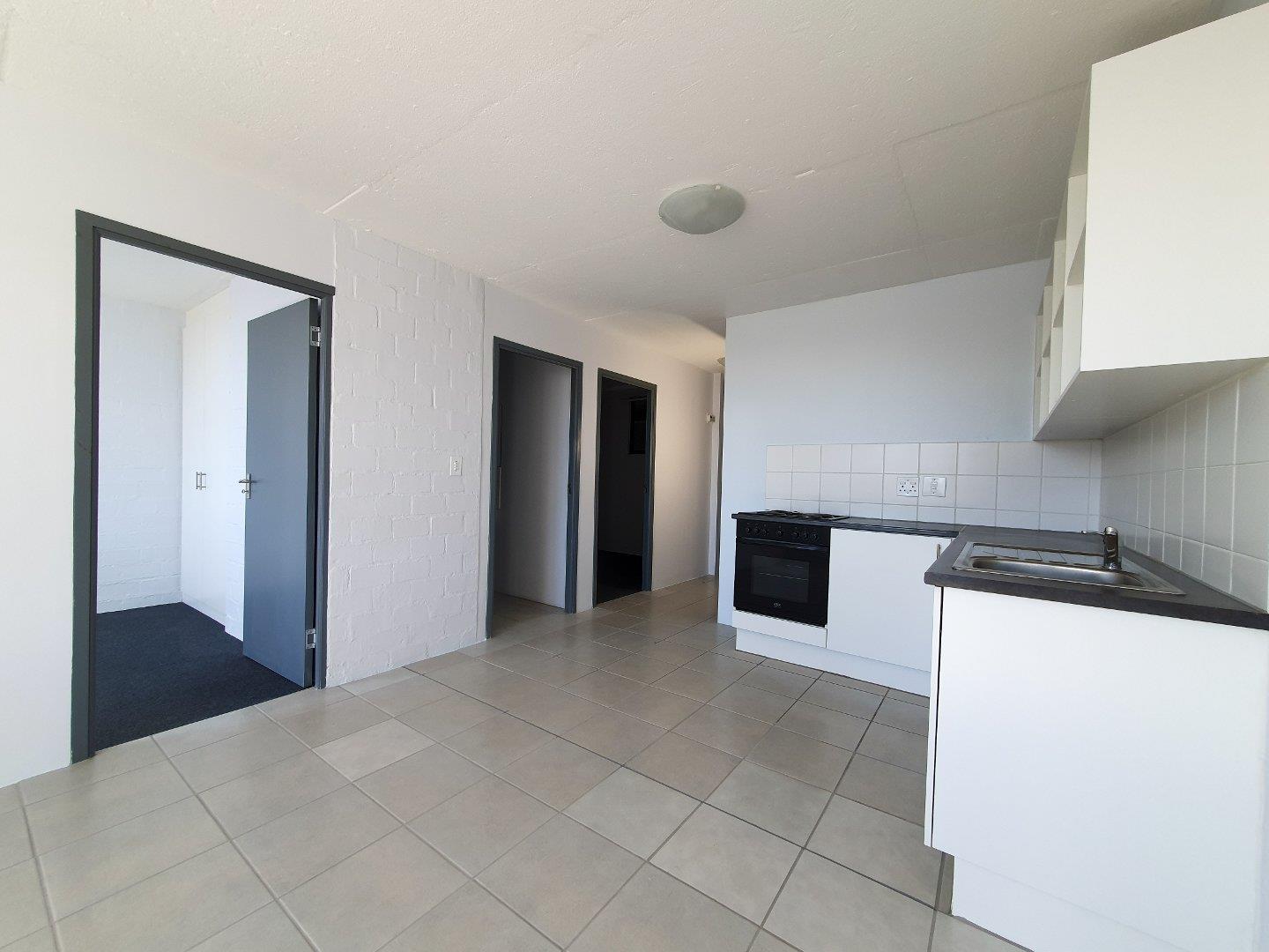 Wynberg, Cape Town Property Apartments / flats to rent in Wynberg