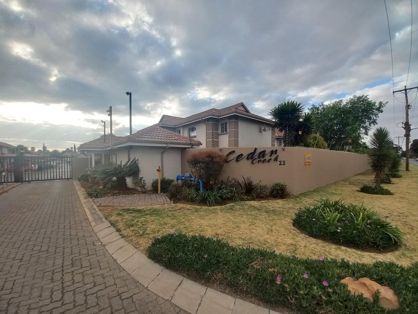 Brentwood Park, Benoni Property Townhouses to rent in Brentwood Park