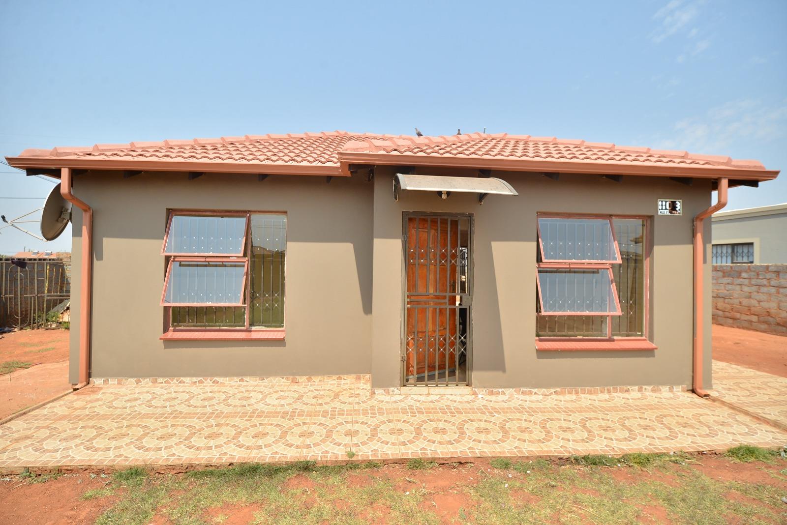 Lufhereng Property Property and houses for sale in Lufhereng