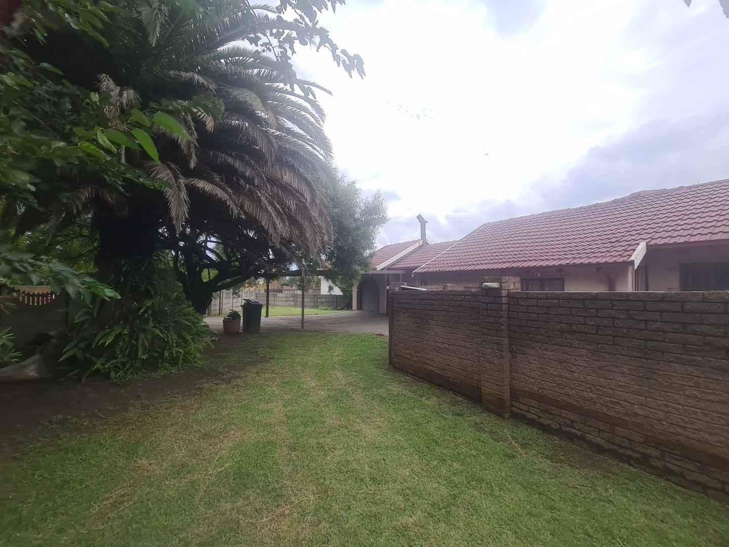 3 Bedroom House for sale in Brakpan North P24113344729