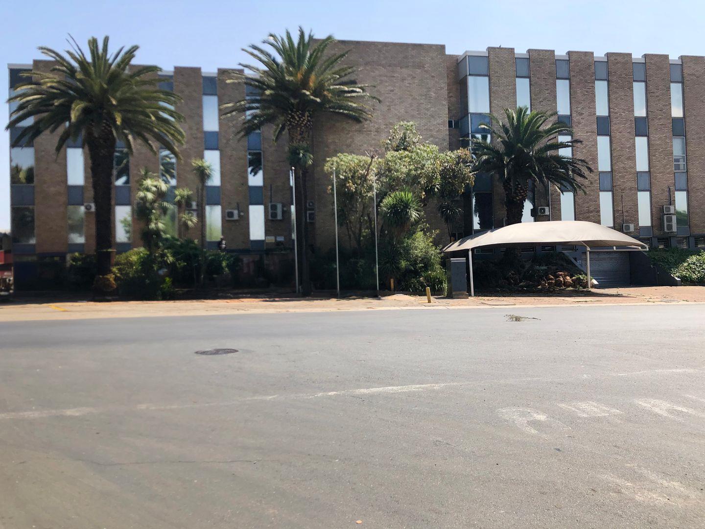 Industrial property to rent in Isando P24113346727