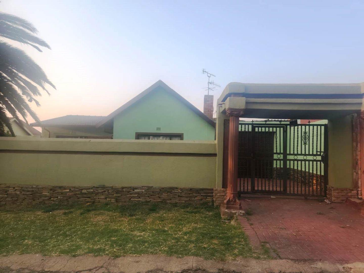 Pimville Property Property and houses to rent in Pimville
