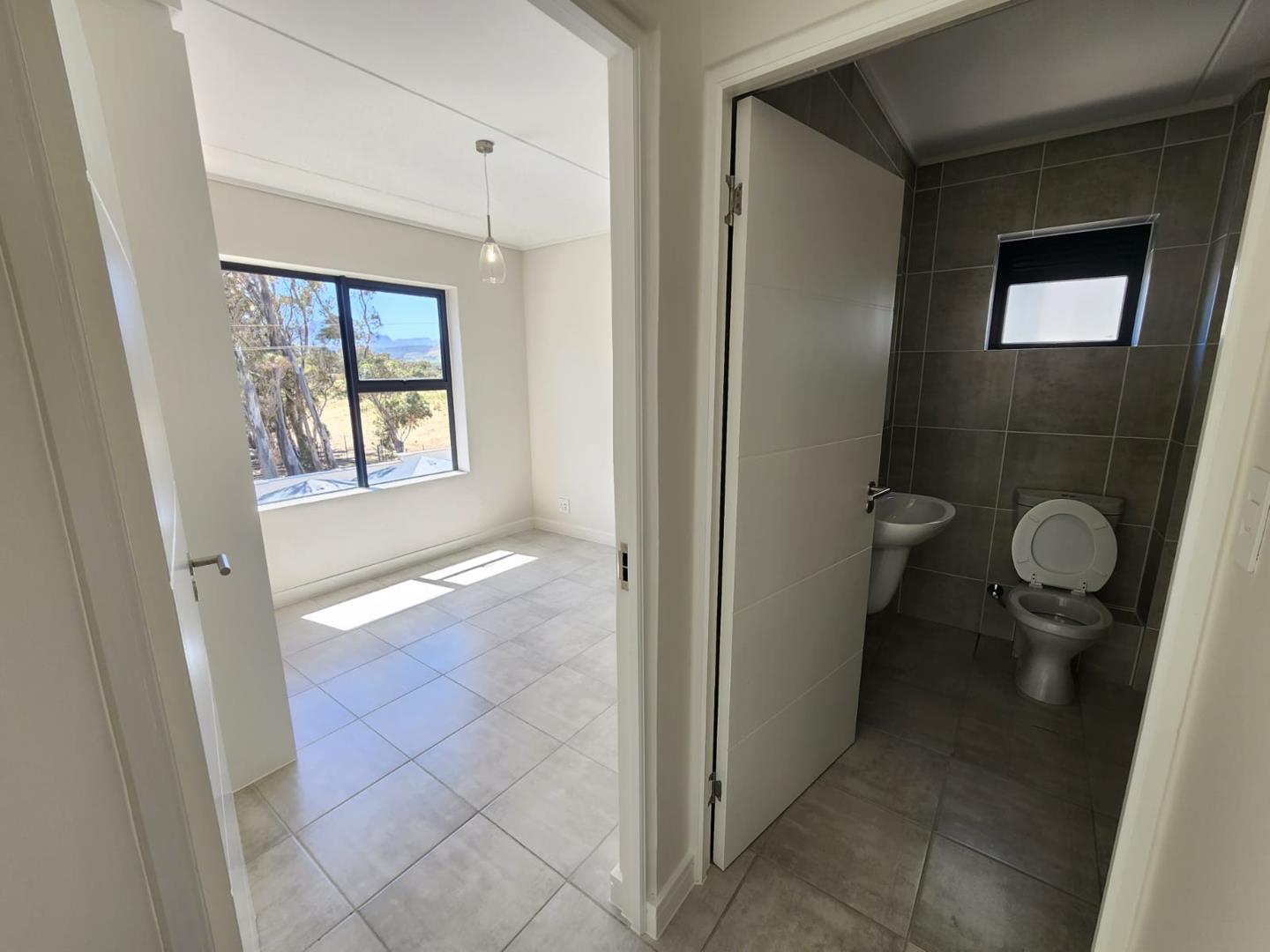 Gordons Bay Central Property Apartments / flats to rent in Gordons