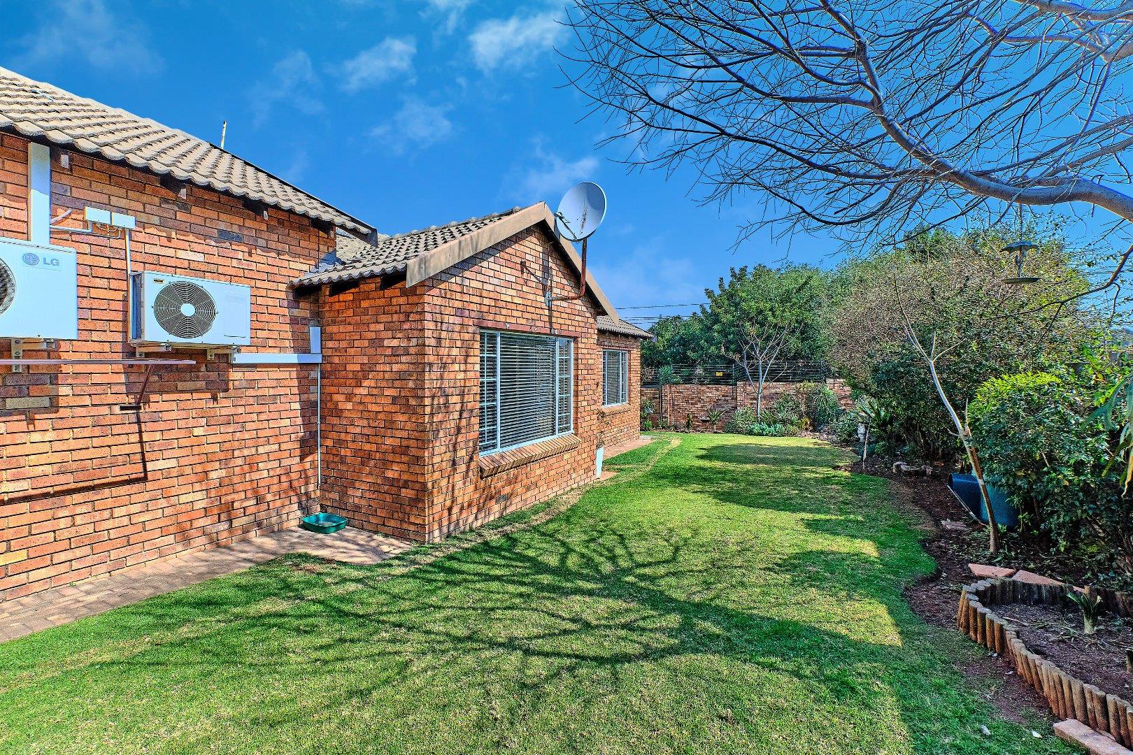 Townhouses for sale in Roodepoort Roodepoort Property