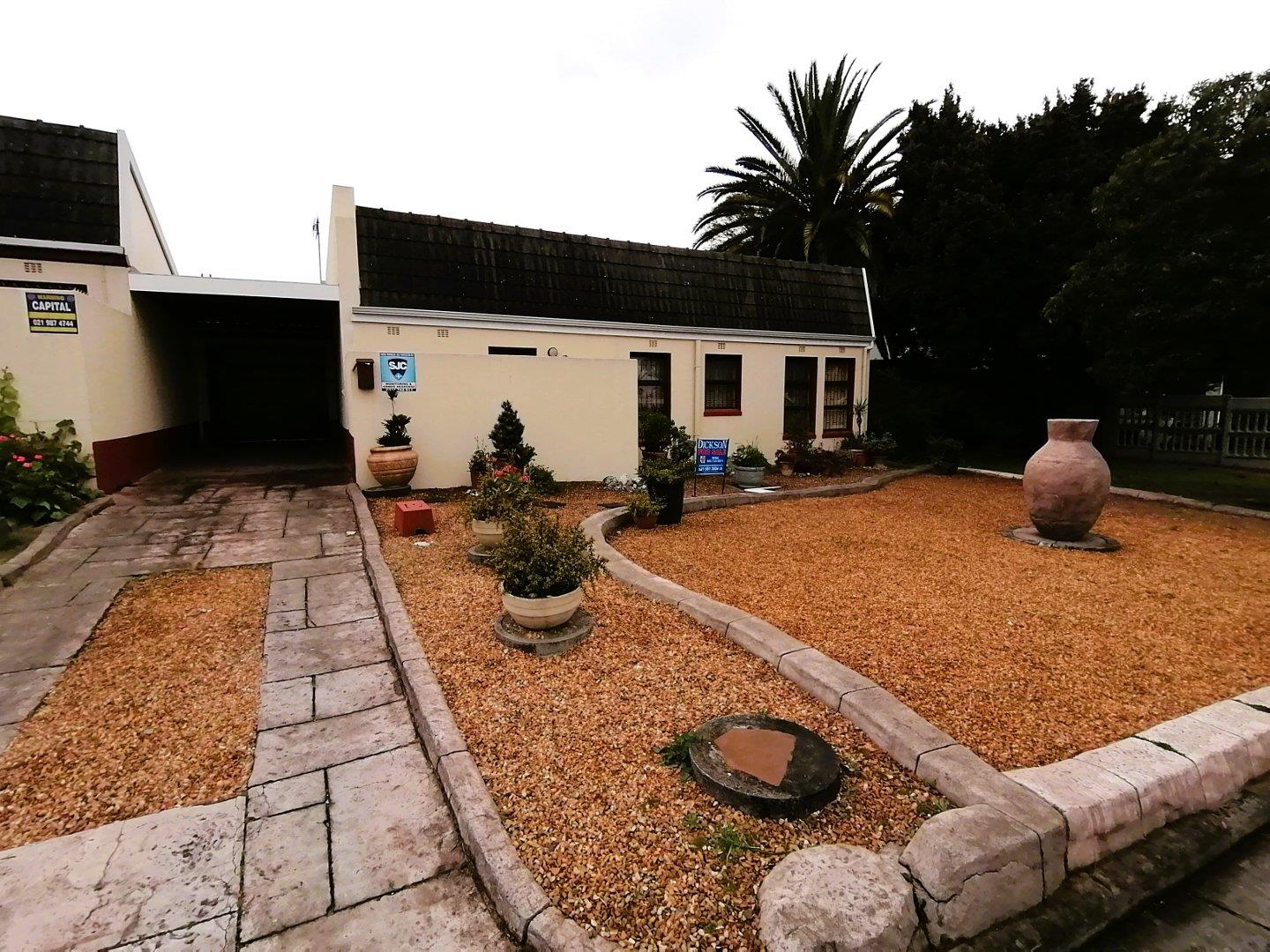 2 Bedroom House for sale in Bracken Heights P24113348328