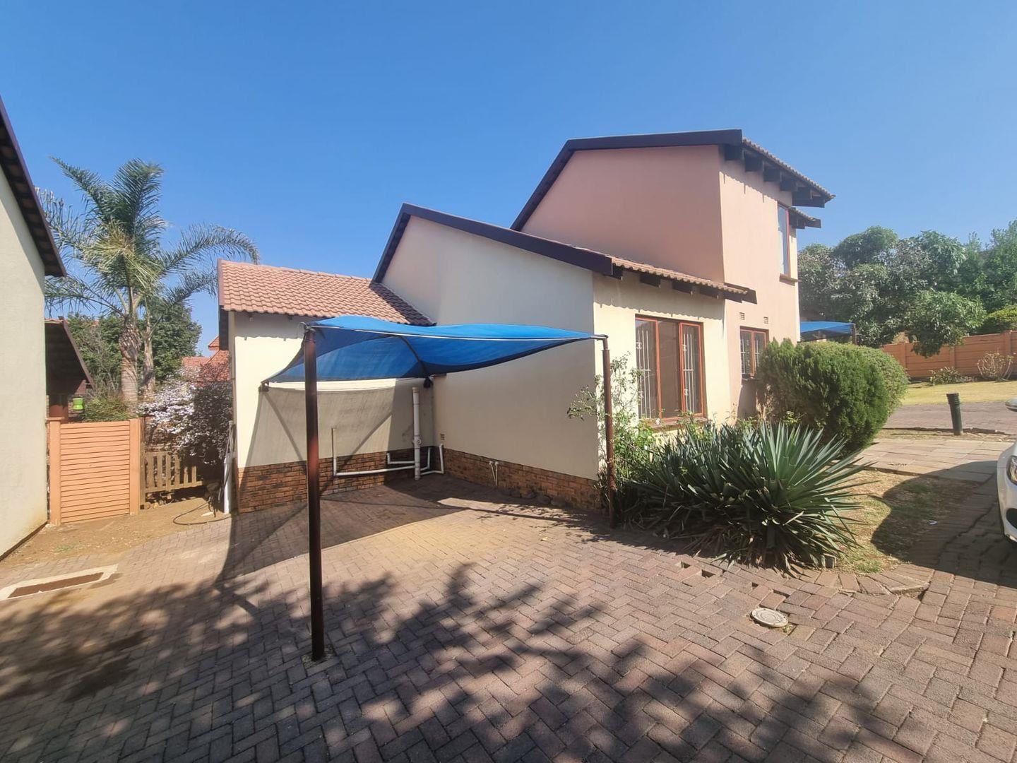 3 Bedroom Townhouse for sale in Liefde En Vrede 2 Avon 1, 68 Klipview