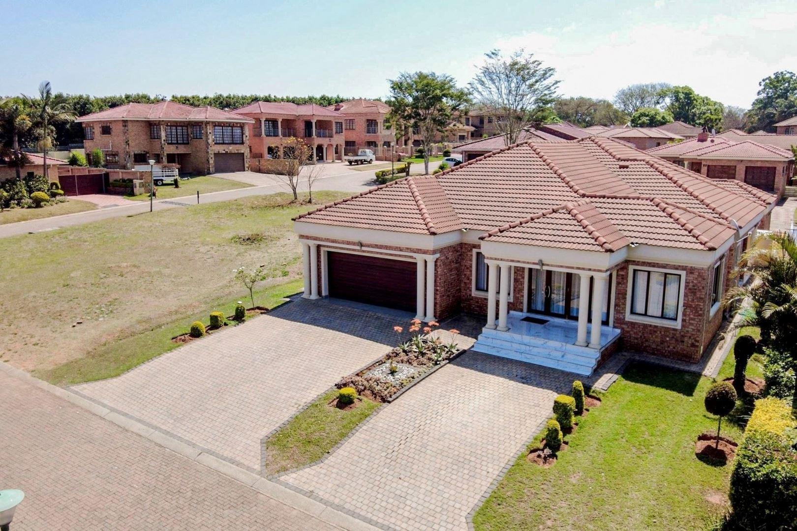 4 Bedroom House for sale in White River Ext 49 4 Leeukop Avenue P24