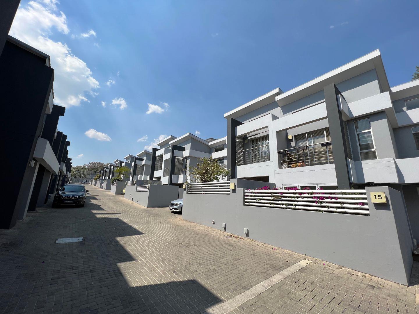 2 Bedroom Townhouse for sale in Bryanston Rimal, 334 Bryanston Drive