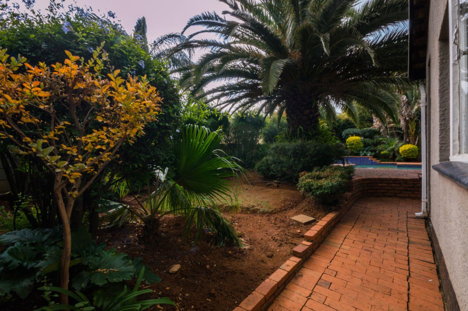 4 Bedroom House for sale in Harmelia 3 Dobsie Street P24113354578