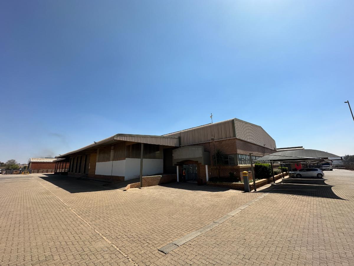 Industrial property to rent in City Deep 2 Prycerosser Road P24113354777