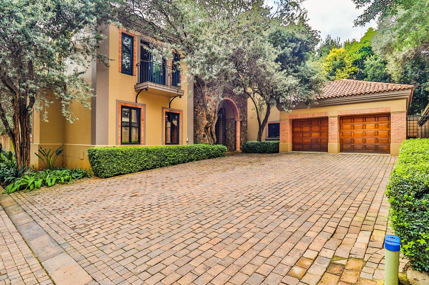 4 Bedroom House for sale in Bedfordview P24113356459