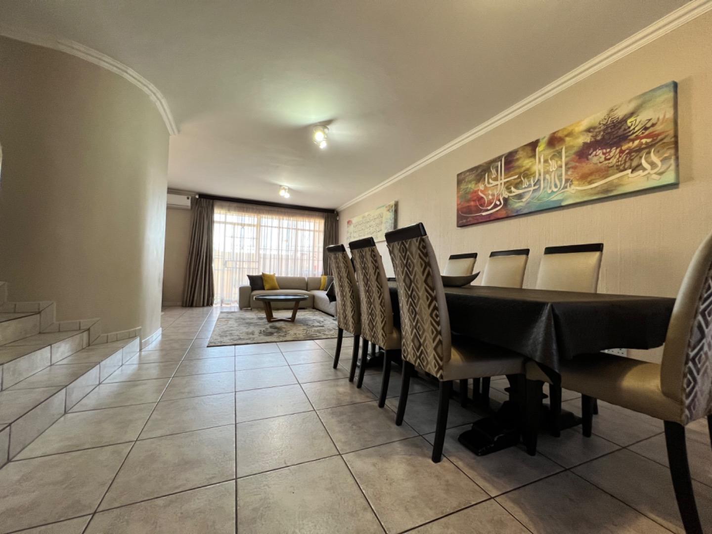 3 Bedroom Townhouse for sale in Ridgeway Stefanus Street P24113357352