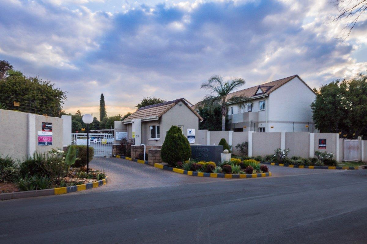 2 Bedroom Townhouse for sale in Eden Glen 1100 Kirsten Mews , Smith