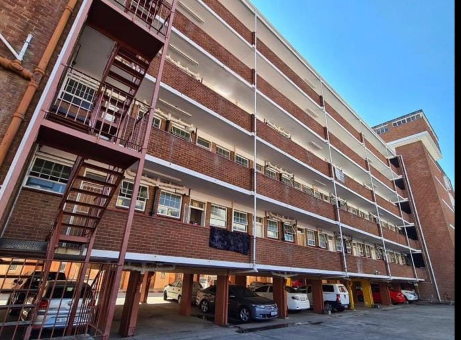 Apartment / flat for sale in Sunnyside P24113359563