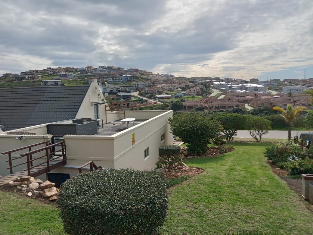 3 Bedroom House for sale in Hartenbos Central P24114349698