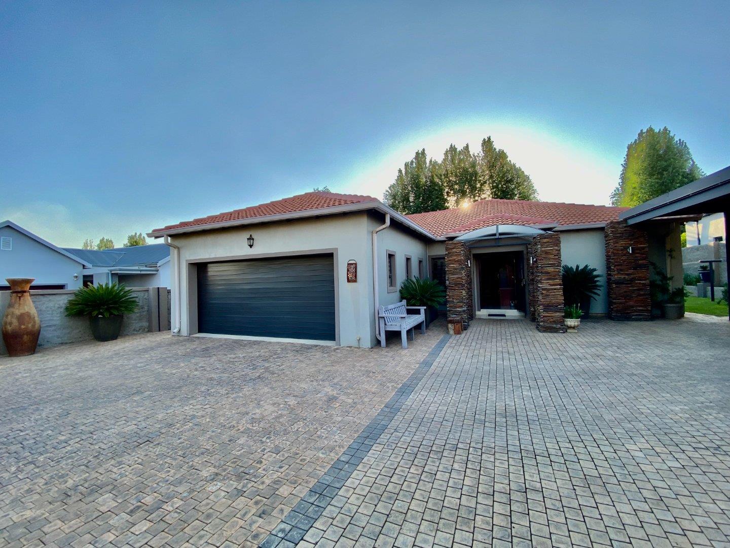 Tuscany Ridge Property Property and houses for sale in Tuscany Ridge