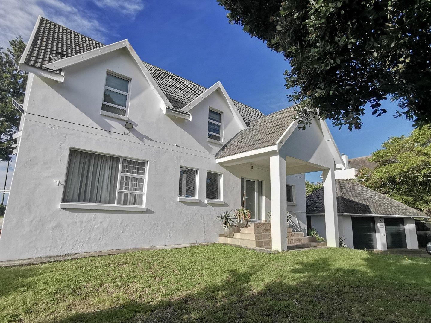 5 Bedroom House for sale in St Francis Bay Village P24113366674