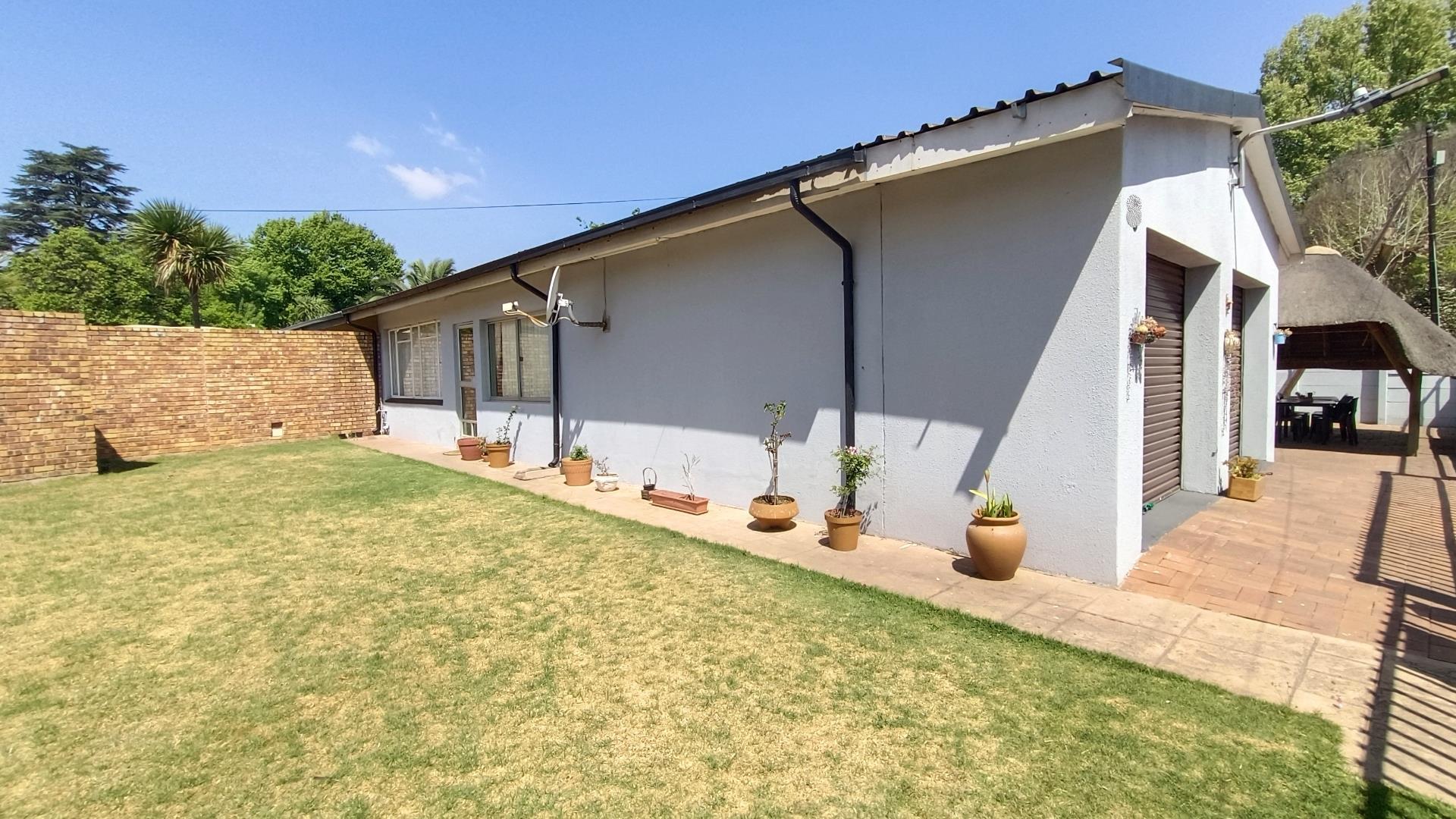 2 Bedroom Townhouse for sale in Ferryvale P24113368314