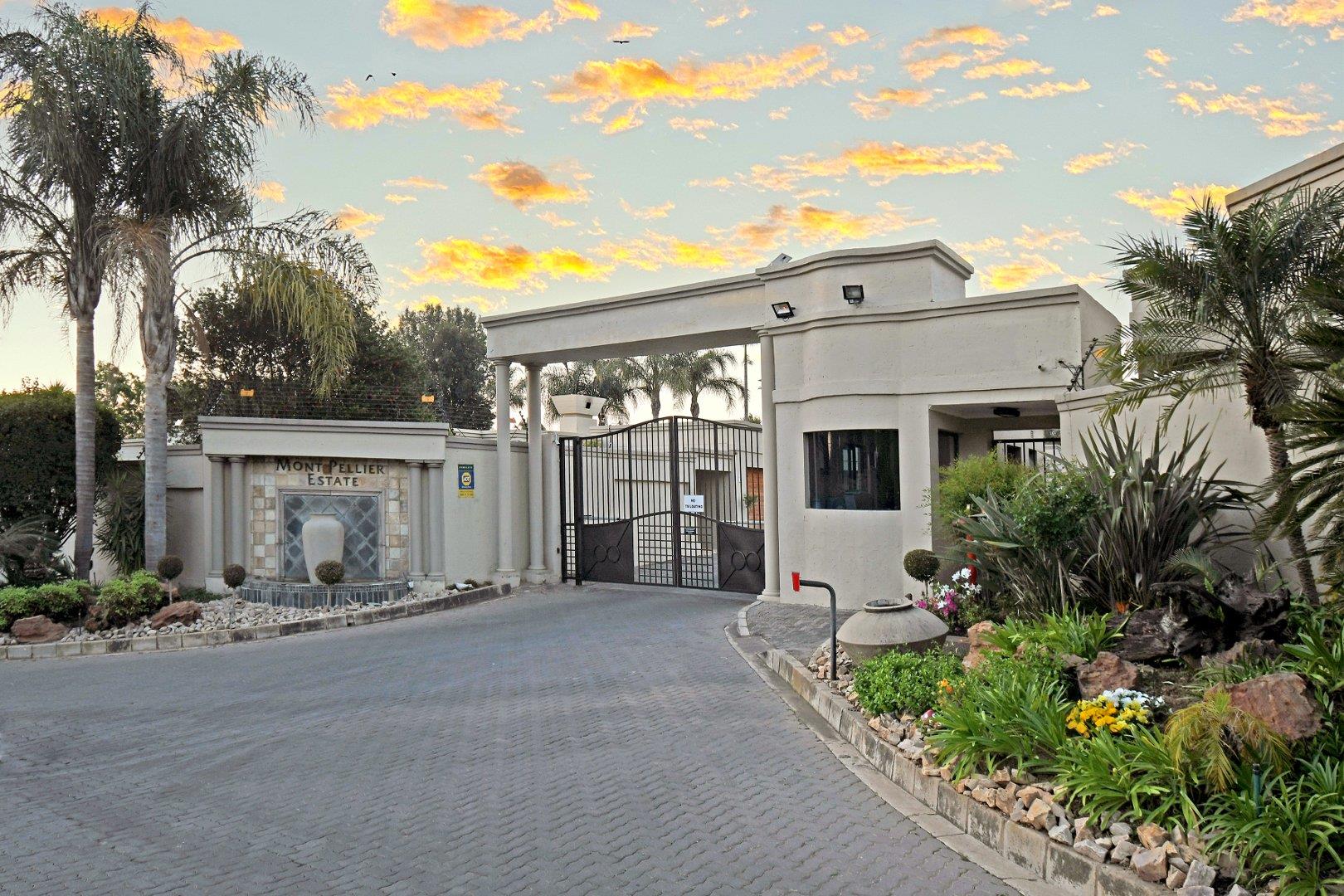 3 Bedroom House for sale in Sunninghill Unit 21 Mont Pillier Estate