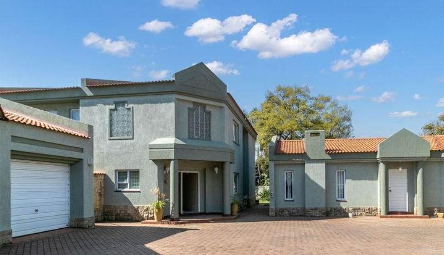 4 Bedroom House for sale in Senderwood 1 Shelley Avenue P24113370841