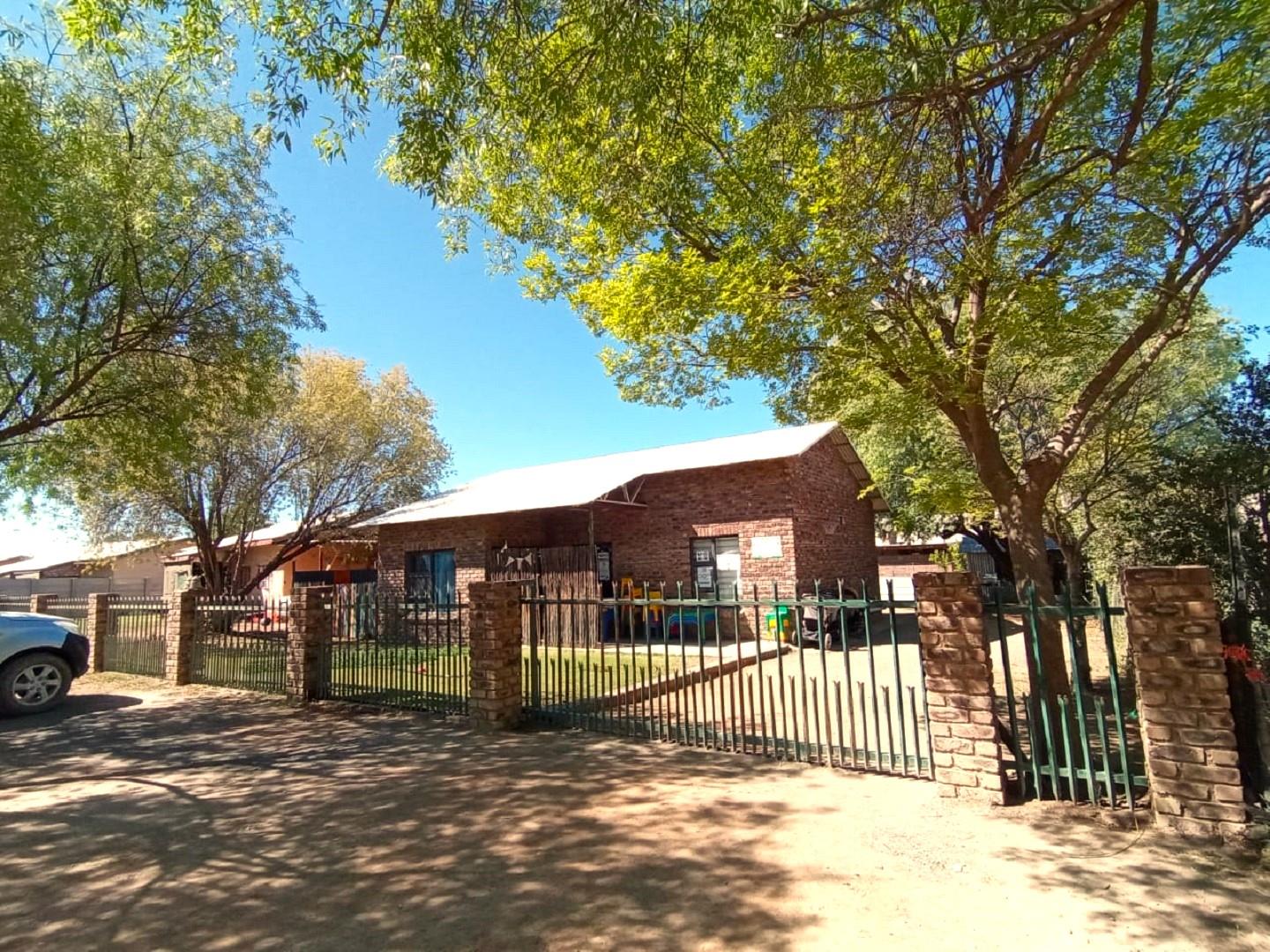 3 Bedroom House for sale in Orania P24113374494