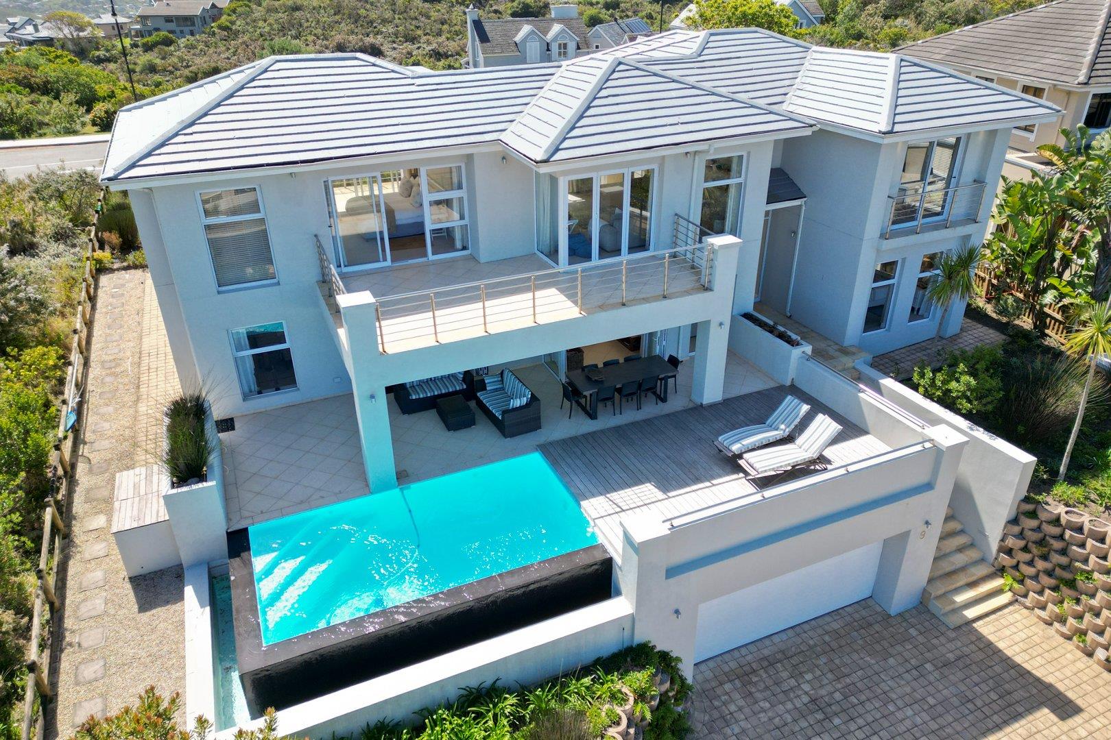 5 Bedroom House for sale in Pezula Golf Estate P24113374845