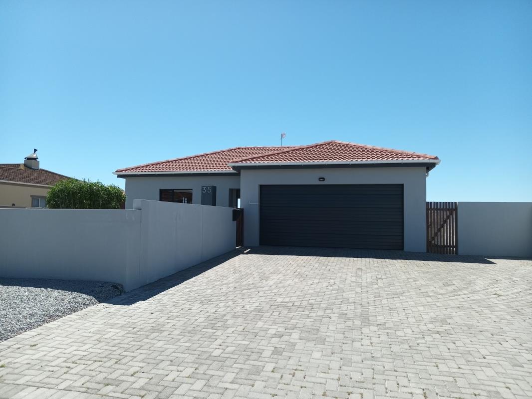 3 Bedroom House for sale in Port Owen 35 Catherine Street P24113375876