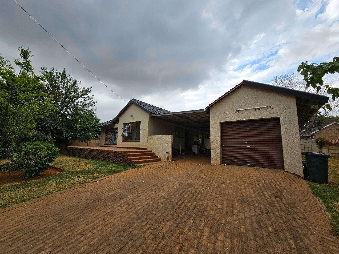 4 Bedroom House for sale in Greenhills 10 Rietbok Street P24113379477