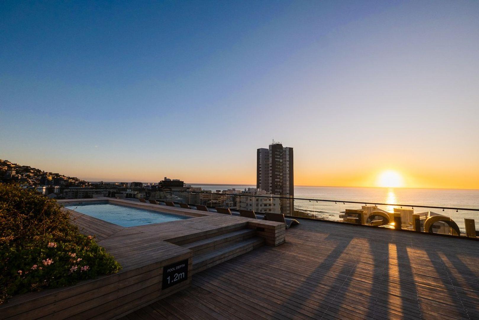 2 Bedroom Apartment / flat for sale in Sea Point P24113381982