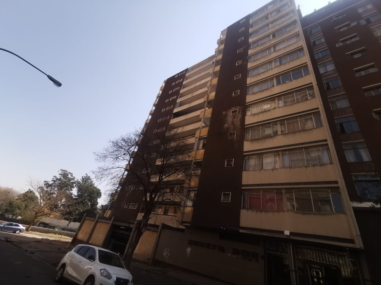 3 Bedroom Apartment / flat to rent in Hillbrow 166 Claim Street P24