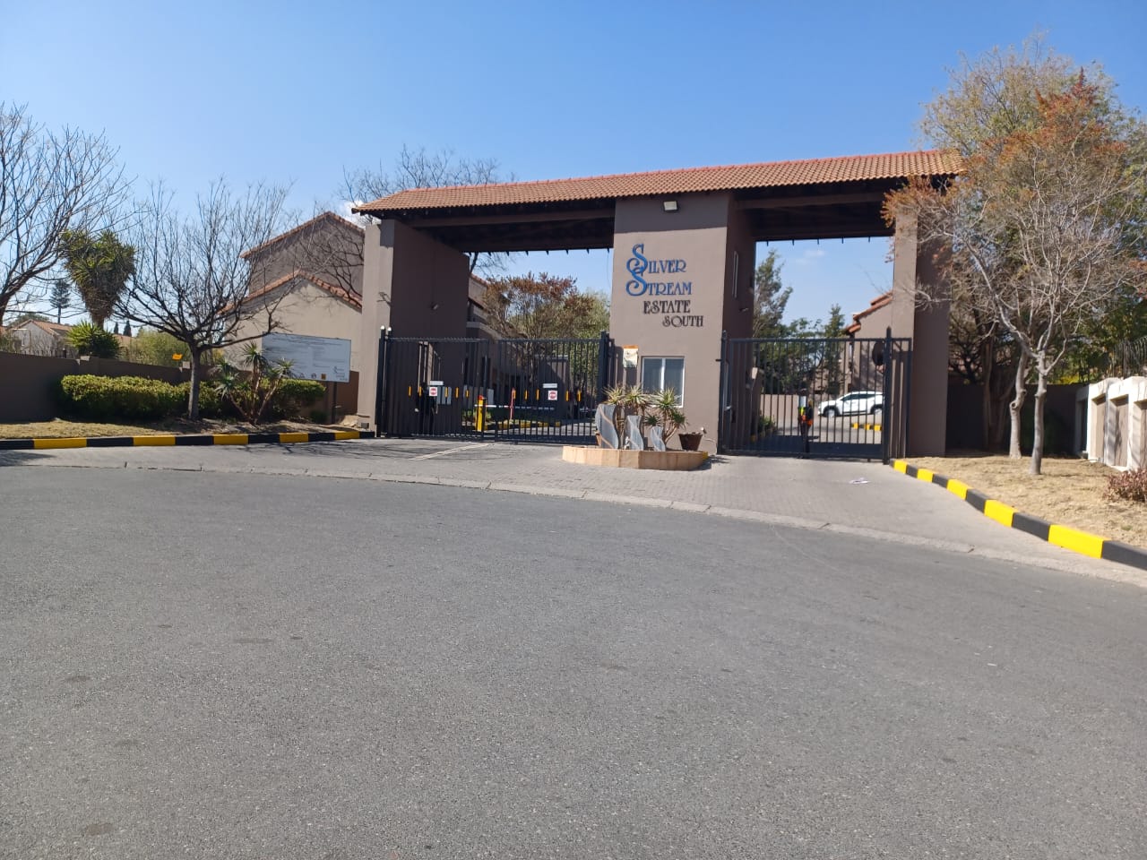 2 Bedroom Apartment / flat for sale in Halfway Gardens P24113383208