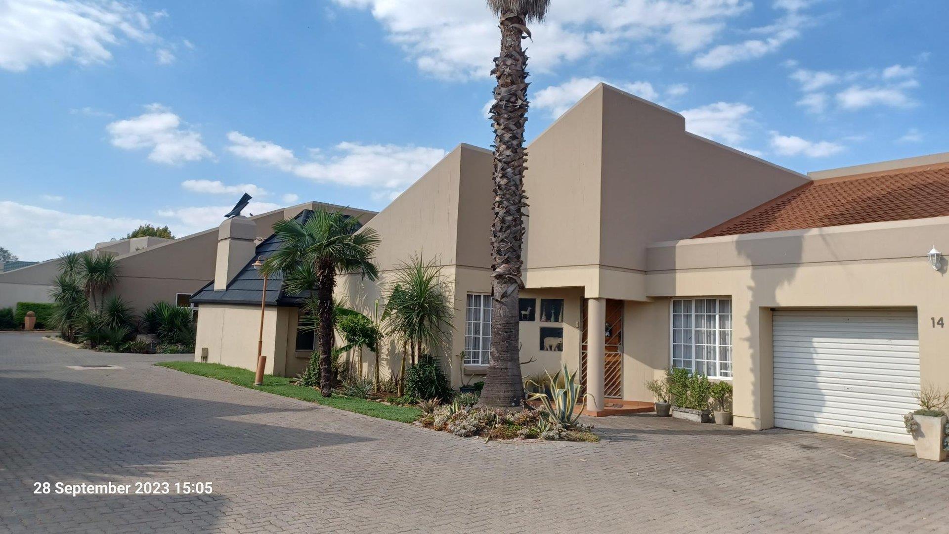 3 Bedroom Townhouse for sale in Vanderbijlpark SE 3 P24113385482